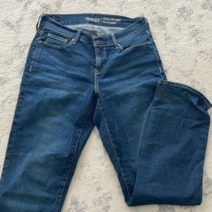 Levi curvey straight jeans